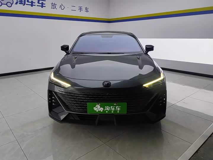 Фото 2 - Changan UNI-V Hybrid