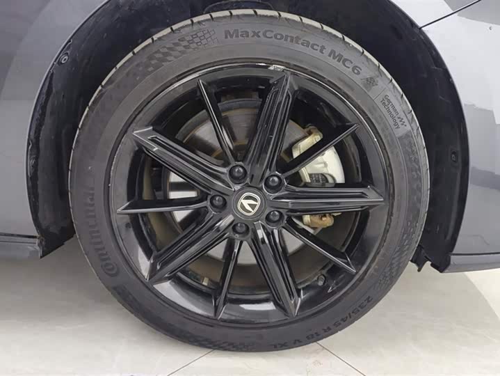 Фото 6 - Changan UNI-V Hybrid