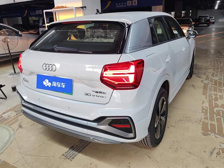 Фото 3 - Audi Q2L e-tron