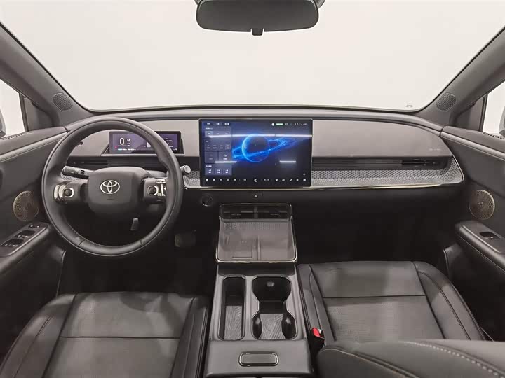 Фото 5 - Toyota bZ3X