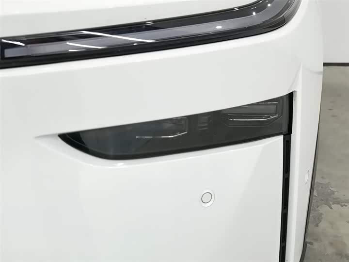 Фото 7 - Toyota bZ3X