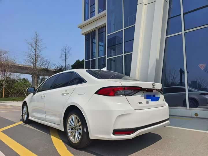 Фото 3 - Toyota Allion