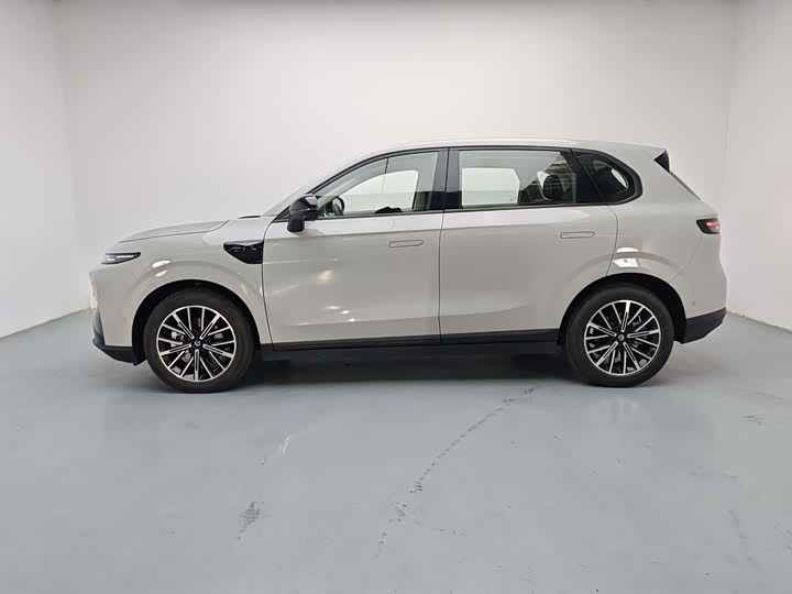 Фото 3 - Leapmotor B10