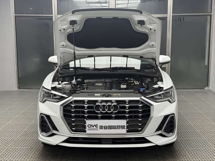 Фото 7 - Audi Q3