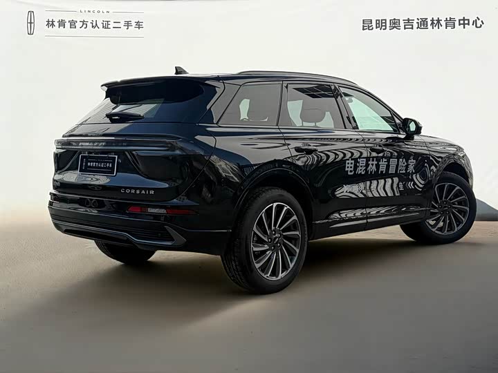 Фото 4 - Lincoln Corsair