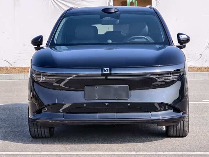 Фото 2 - Zeekr 7X