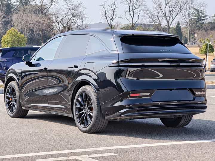 Фото 6 - Zeekr 7X