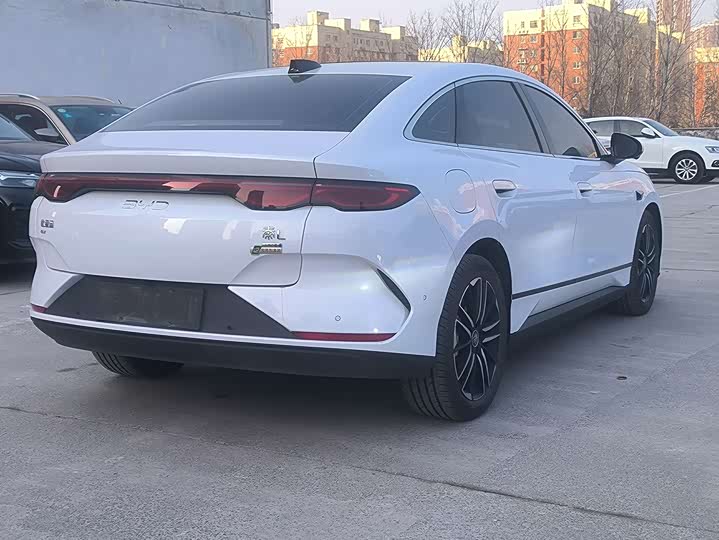 Фото 9 - BYD Qin L