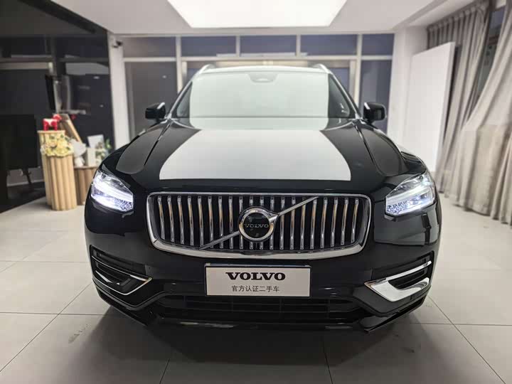 Фото 2 - Volvo XC90