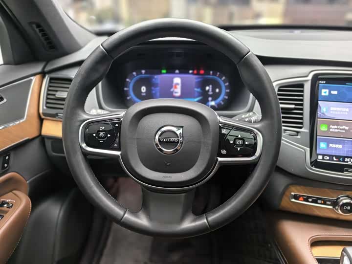 Фото 5 - Volvo XC90
