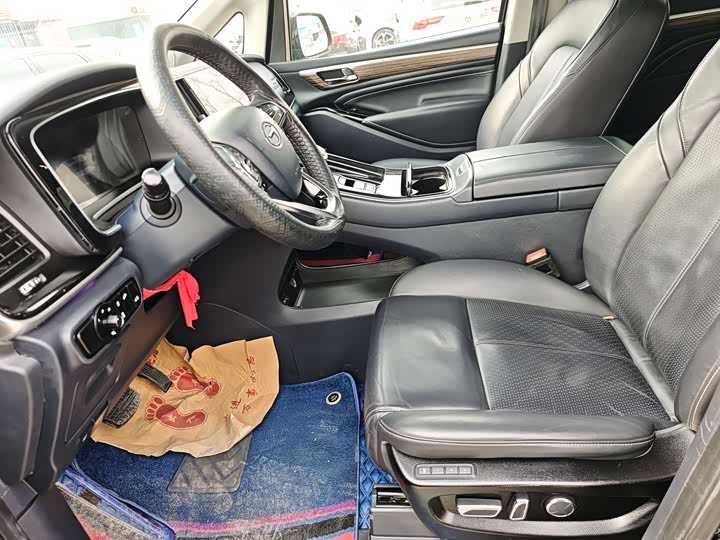 Фото 4 - GAC Trumpchi M8