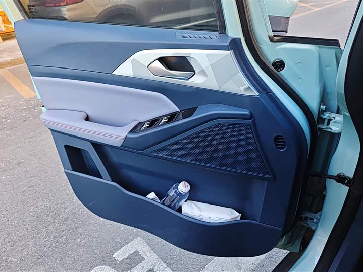 Фото 7 - Geely Geometry E Firefly