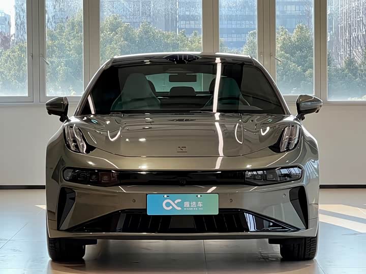 Фото 2 - Zeekr 001