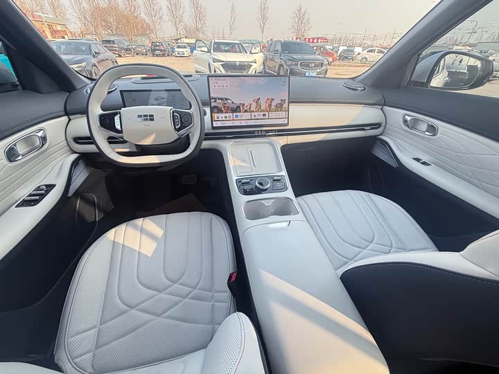 Фото 6 - Geely Galaxy Starship 7