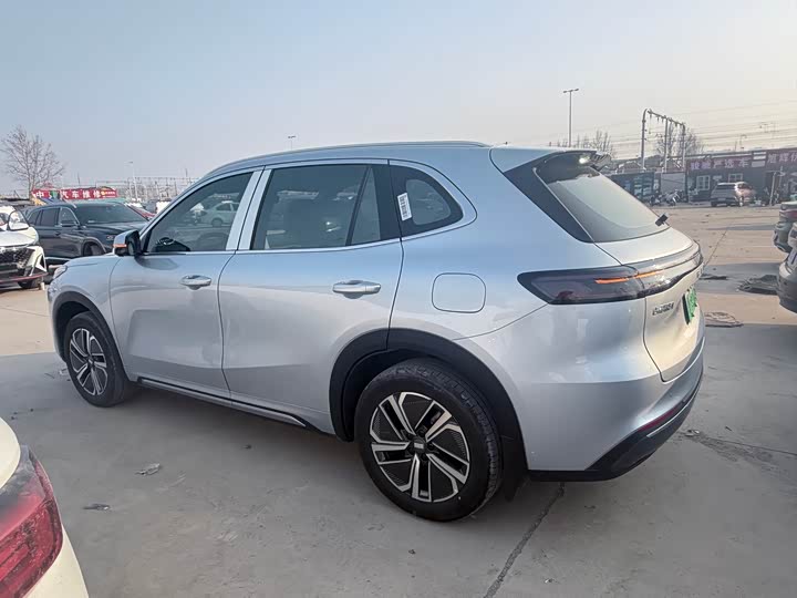 Фото 7 - Geely Galaxy Starship 7