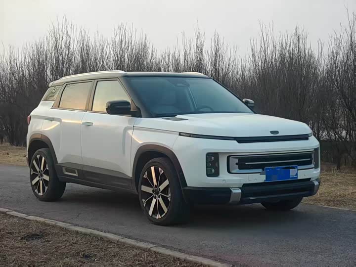 Фото 1 - Geely Icon