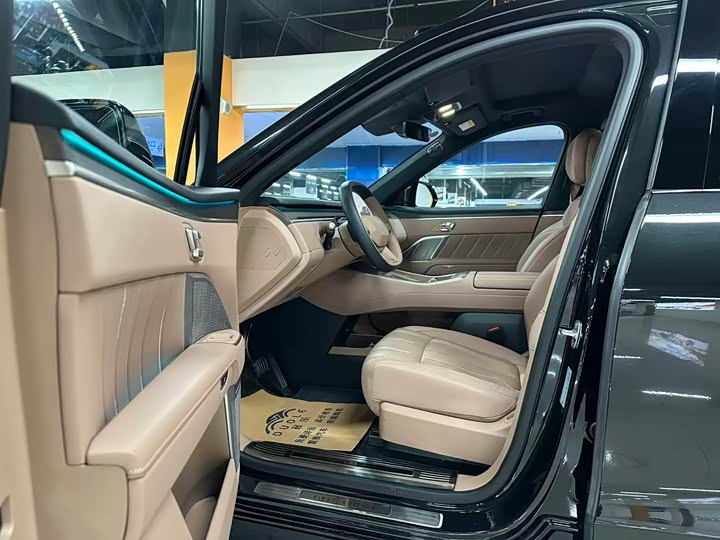 Фото 5 - Nio Onvo L90