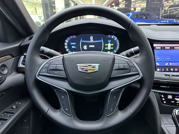 Фото 8 - Cadillac CT6
