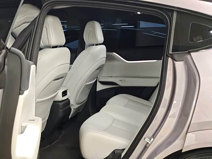 Фото 3 - XPeng G6