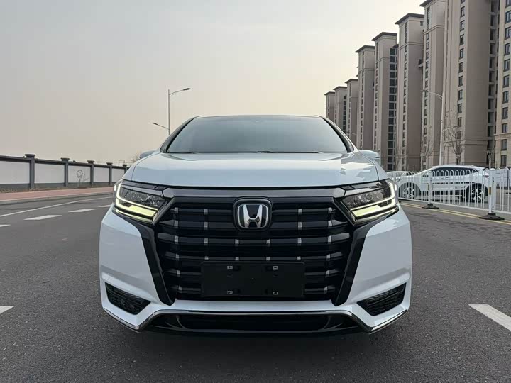 Фото 2 - Honda Elysion