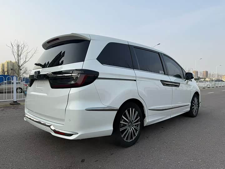 Фото 7 - Honda Elysion