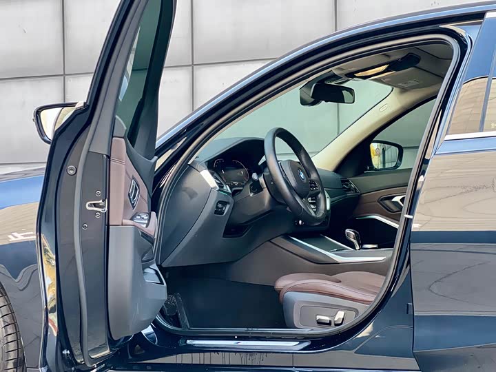 Фото 4 - BMW 3 Series