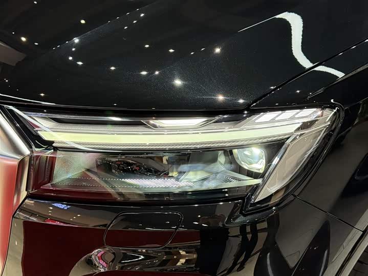 Фото 6 - Audi Q7