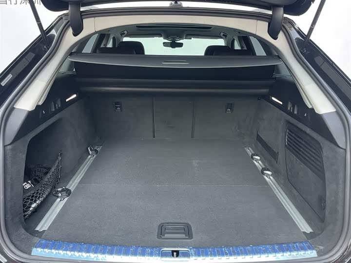 Фото 9 - Audi A6