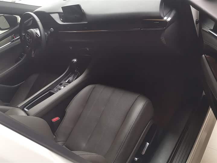 Фото 8 - Mazda Atenza