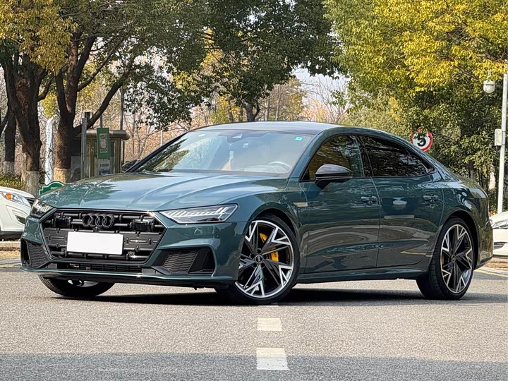 Фото 1 - Audi A7L