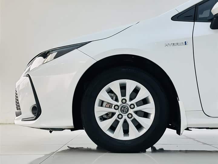 Фото 8 - Toyota Corolla