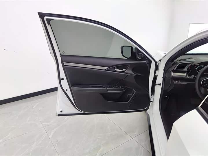 Фото 7 - Honda Civic