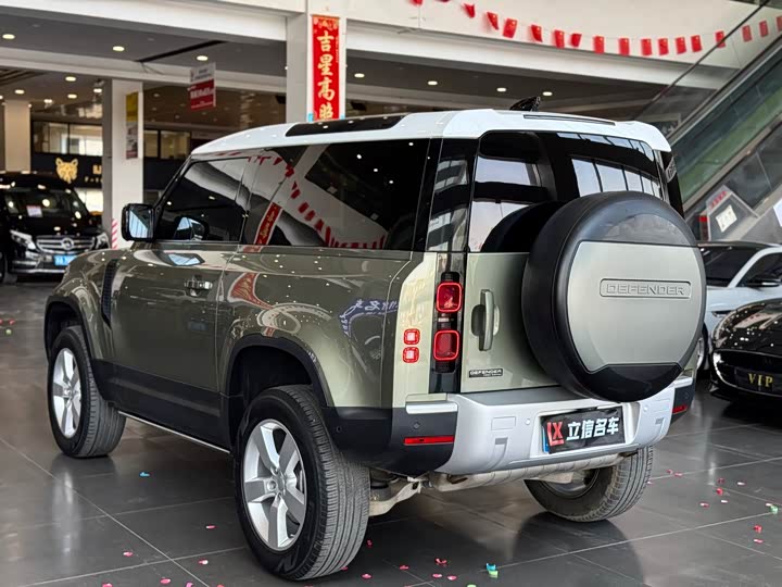 Фото 4 - Land Rover Defender