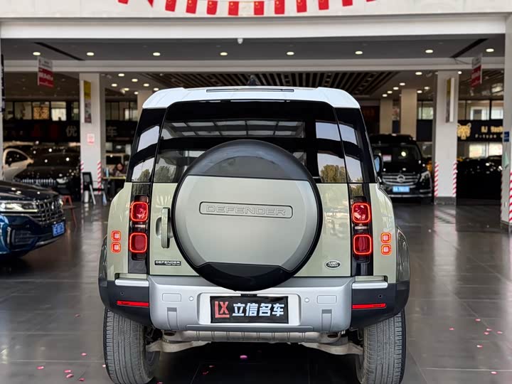 Фото 5 - Land Rover Defender