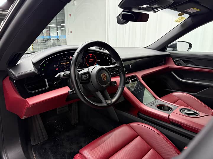 Фото 3 - Porsche Taycan