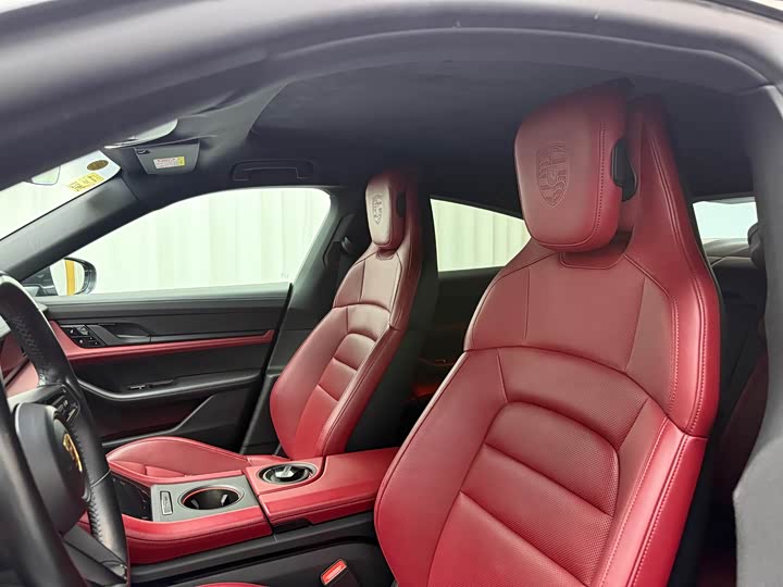 Фото 7 - Porsche Taycan