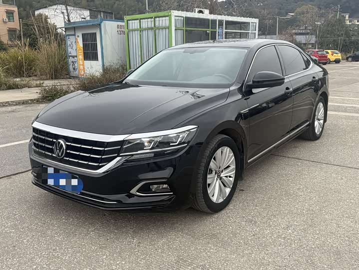 Фото 1 - Volkswagen Passat