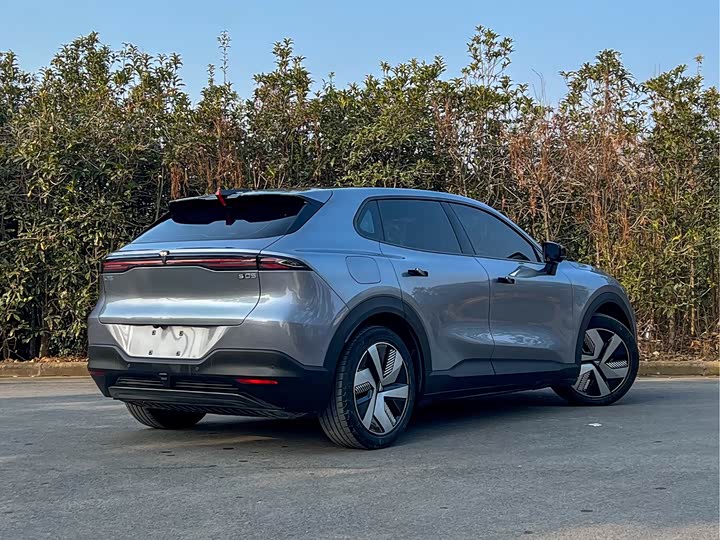 Фото 4 - Changan Deepal S05