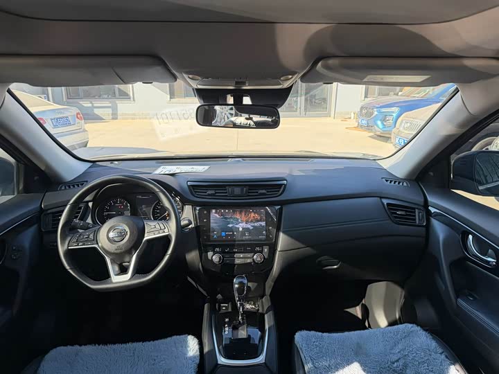 Фото 6 - Nissan X-Trail