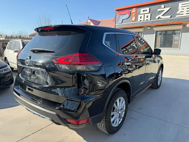 Фото 7 - Nissan X-Trail