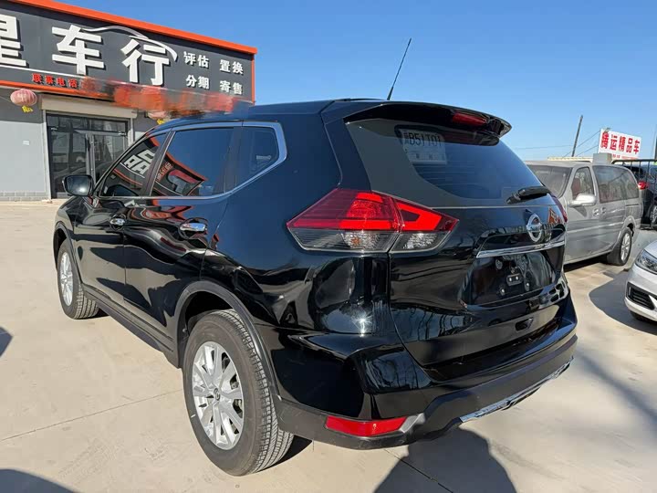 Фото 8 - Nissan X-Trail