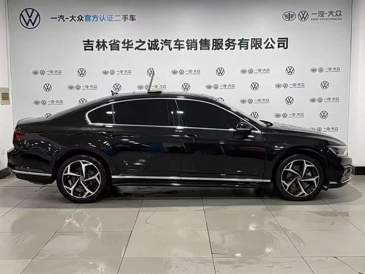 Фото 3 - Volkswagen Magotan