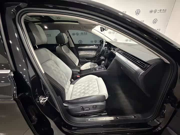 Фото 7 - Volkswagen Magotan