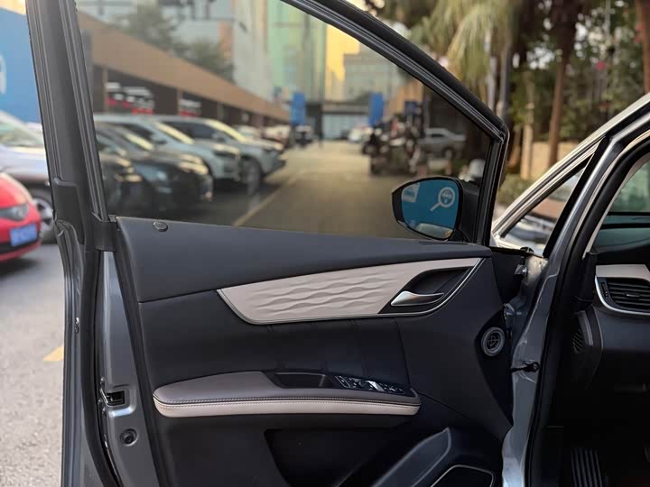 Фото 7 - BYD Song Max Hybrid