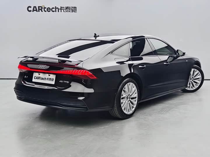 Фото 4 - Audi A7