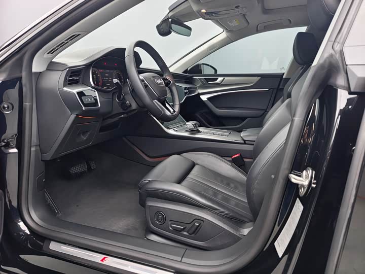 Фото 9 - Audi A7