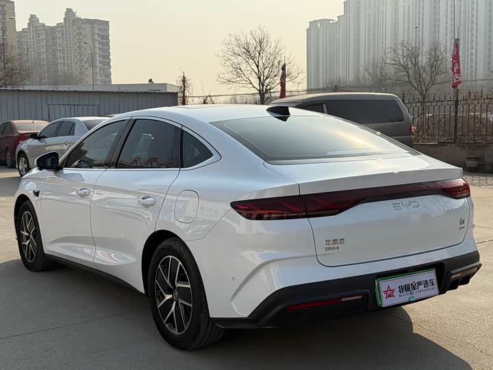 Фото 7 - BYD Qin L