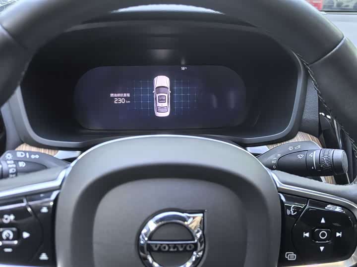 Фото 7 - Volvo S60