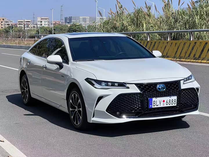 Фото 3 - Toyota Avalon