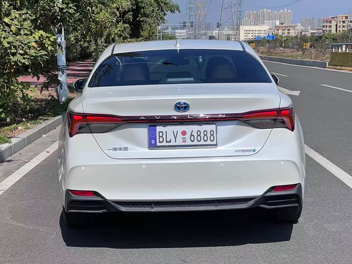 Фото 5 - Toyota Avalon